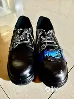 New Safety shoes Size9