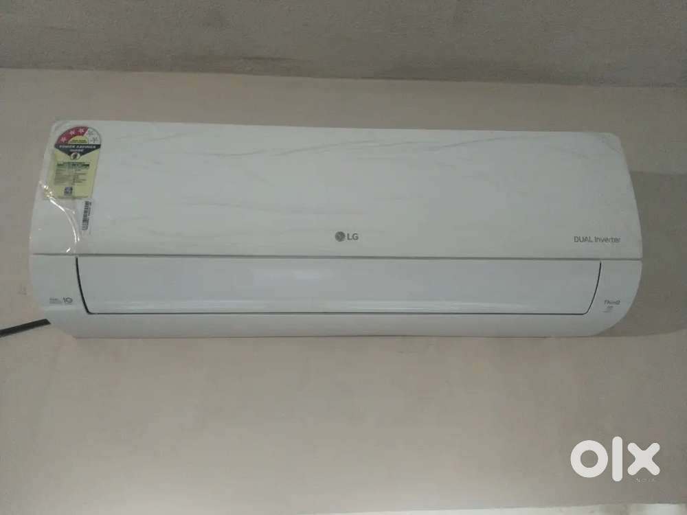 1.5 ton New AC for Sale (Just 4 months old) It is within WARRANTY