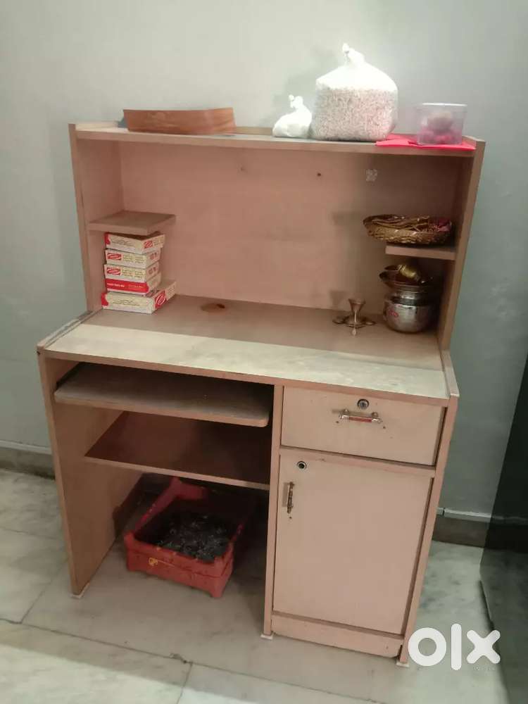 Computer table and trademill