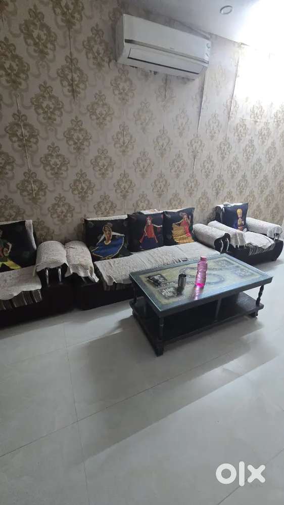5 seater sofa set with glass tob table