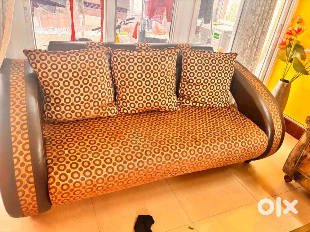 sofa set 5 seater(3+1+1)
