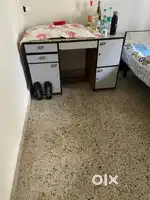 Computer table