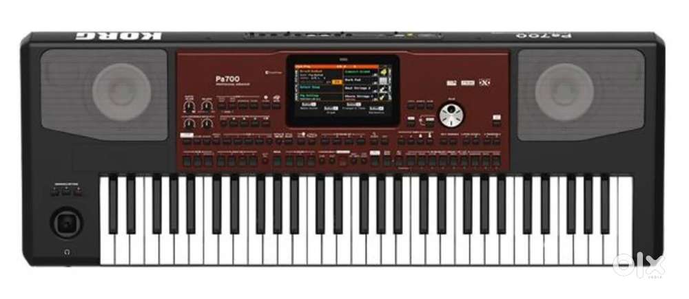 KORG PA700