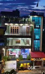Floor for rent or lease