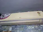 LG SPLIT AC VERY GOOD CONDITION WORKING