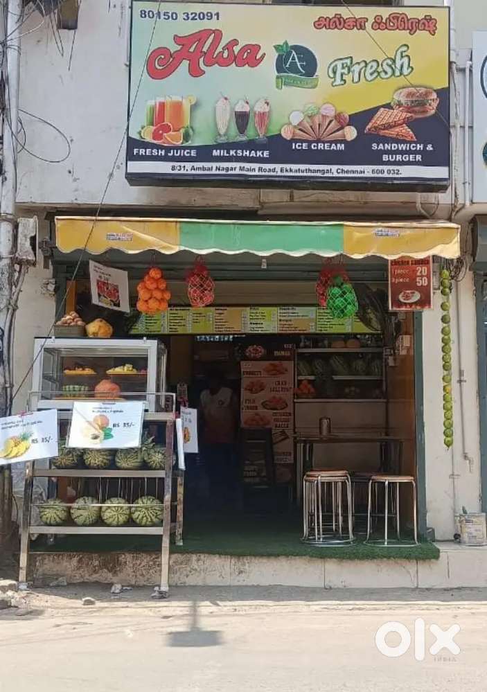 Women staff for juice and snacks shop