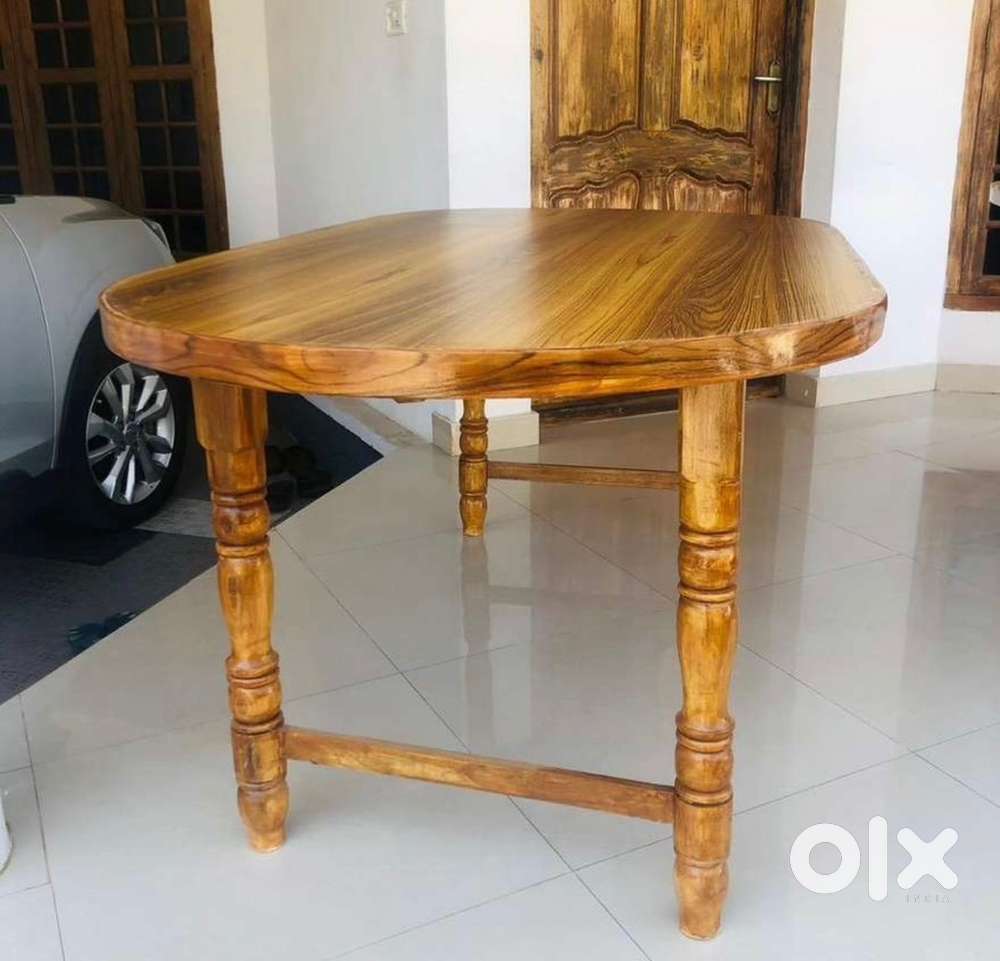 New teak wood 6 seater dining table (Size 6*3)