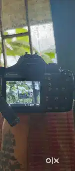 Canon 1100d DSLR CAMERA urgent sell