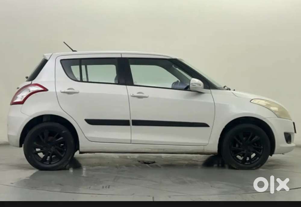 Maruti Suzuki Swift zxi 2012 Petrol 75500 Km Driven good condition