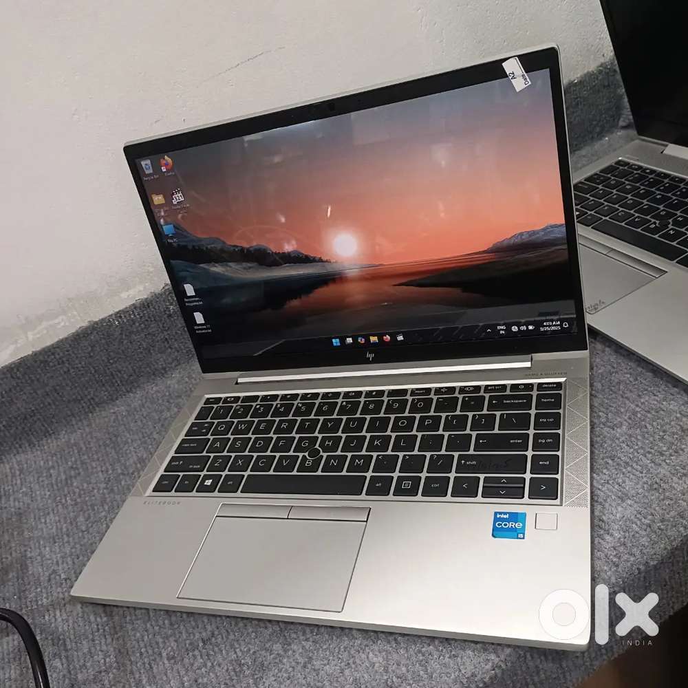 HP  G8
 Intel Core i5 11th Gen
16 GB Ram 
256 GB SSD Nvme 
14Screen