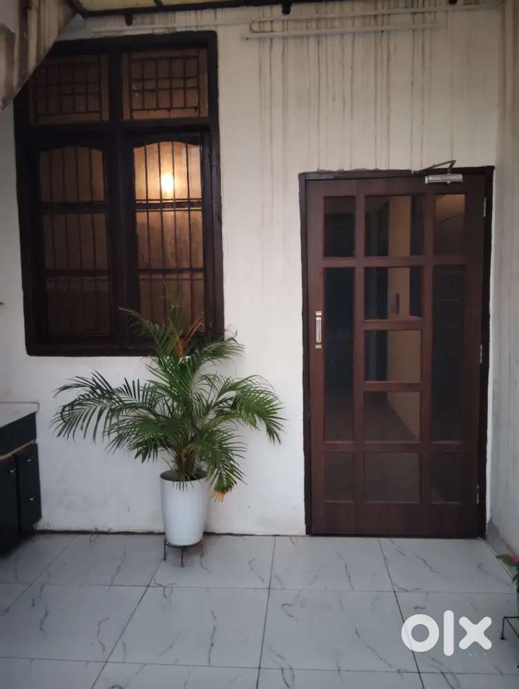 2BHK FURNISHED WITH ATTACHED WASHROOMS AVAILABLE ON FIRST FLOOR