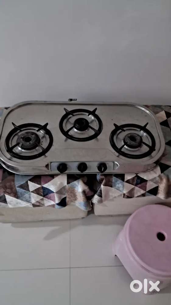 Sun flame three burner gas stove