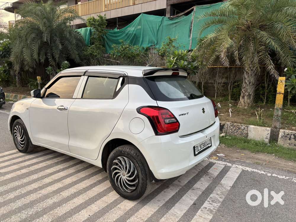 Maruti Suzuki Swift LXI Option, 2022, Petrol