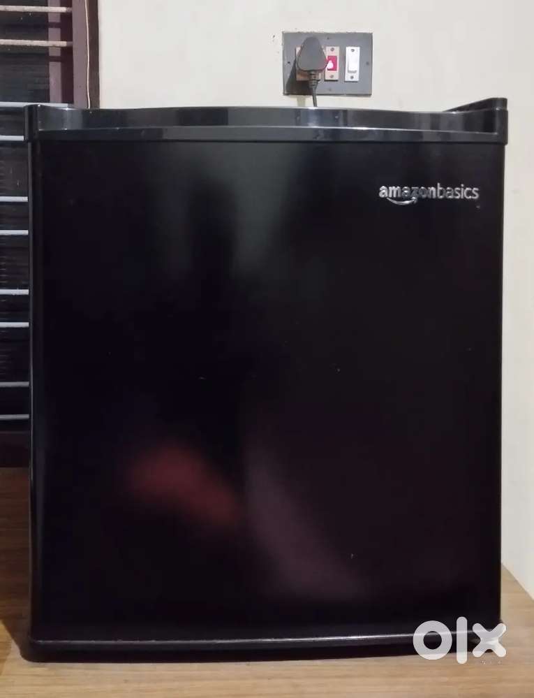 Amazon basics mini fridge