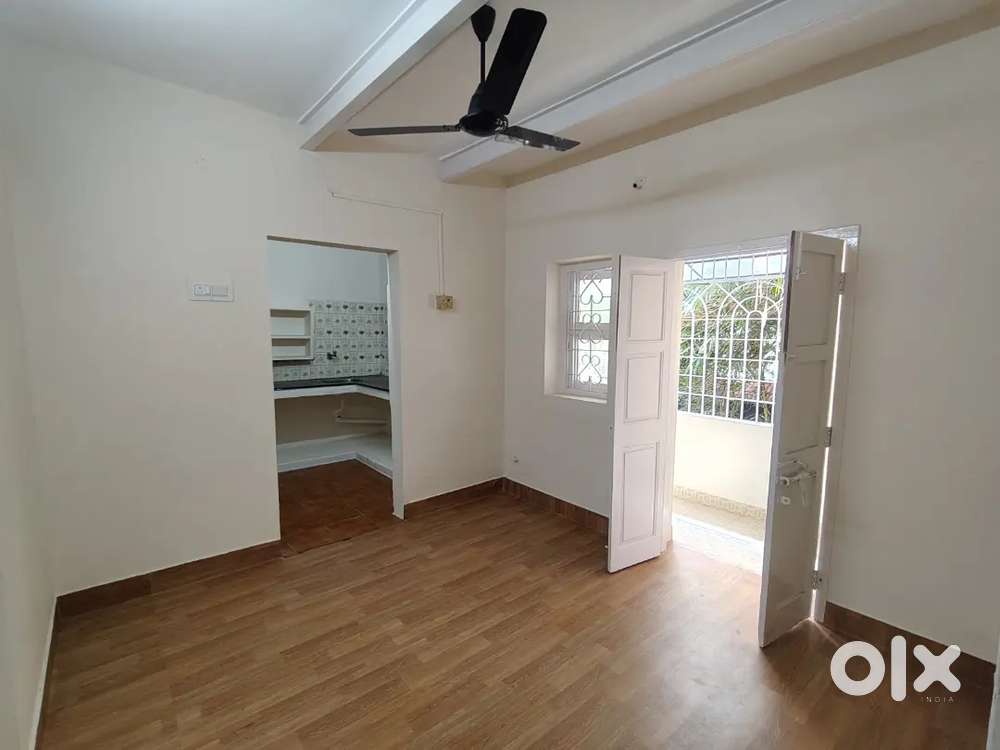 2Bhk Kodambakkam United India colony House office for Rent 1 carpark