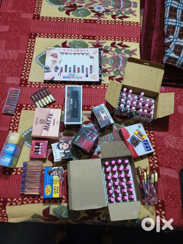 Cosmetic shop products all rupees wholesale rate par honge