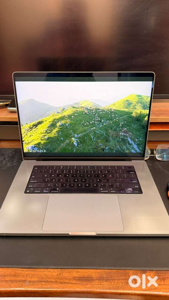 Macbook M1 Pro Max 32GB - 1TB