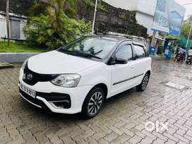 Toyota Etios Liva V Dual Tone, 2019, Petrol