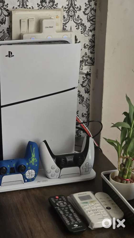 PS5 slim Digital Edition with 1 controller