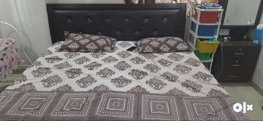 King Size Bed with Duroflex Mattress