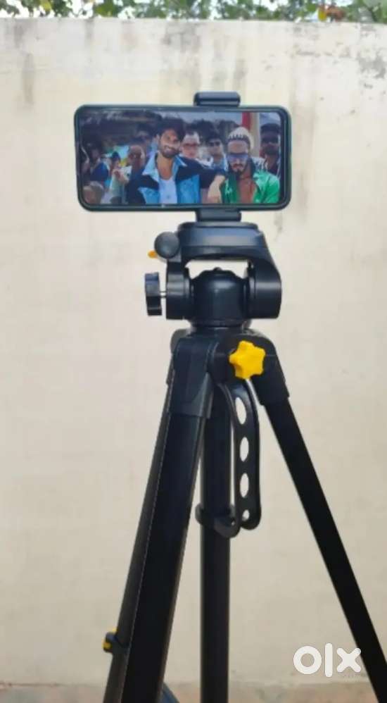 Tripod (Phone & Camera)