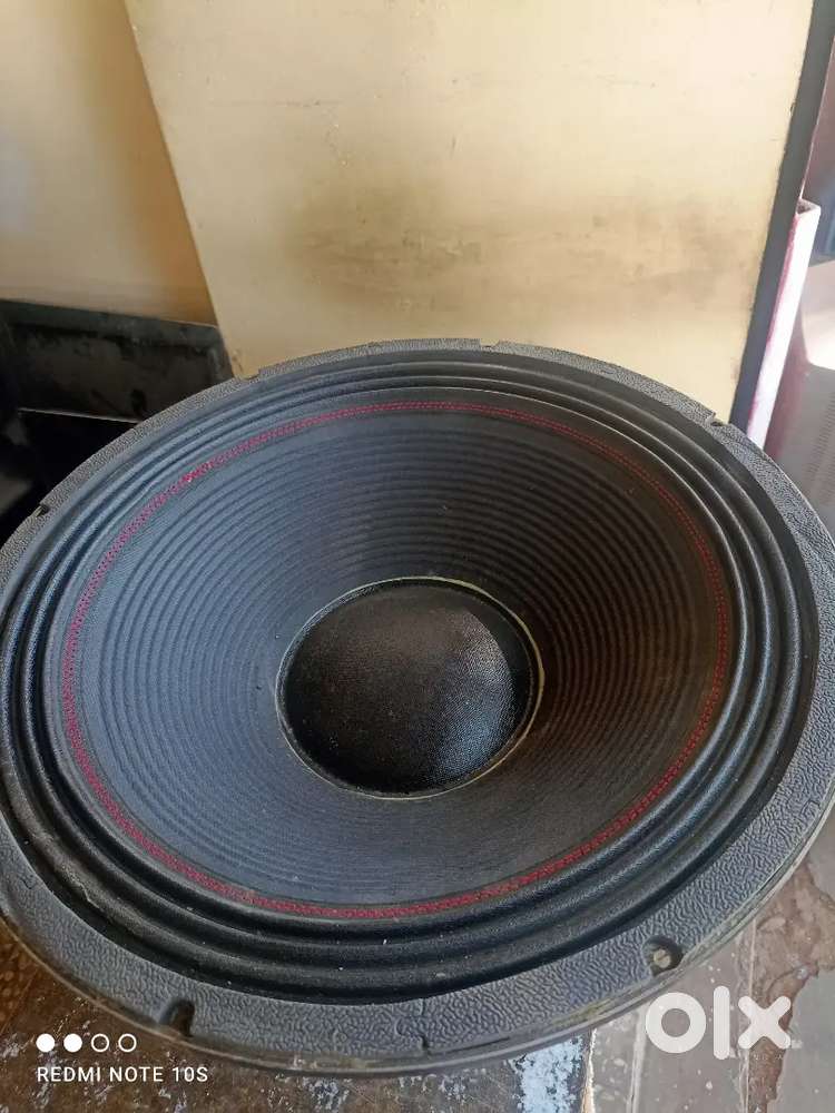 P audio speaker 1800 watt two piece no 1 condition sale 2 PC