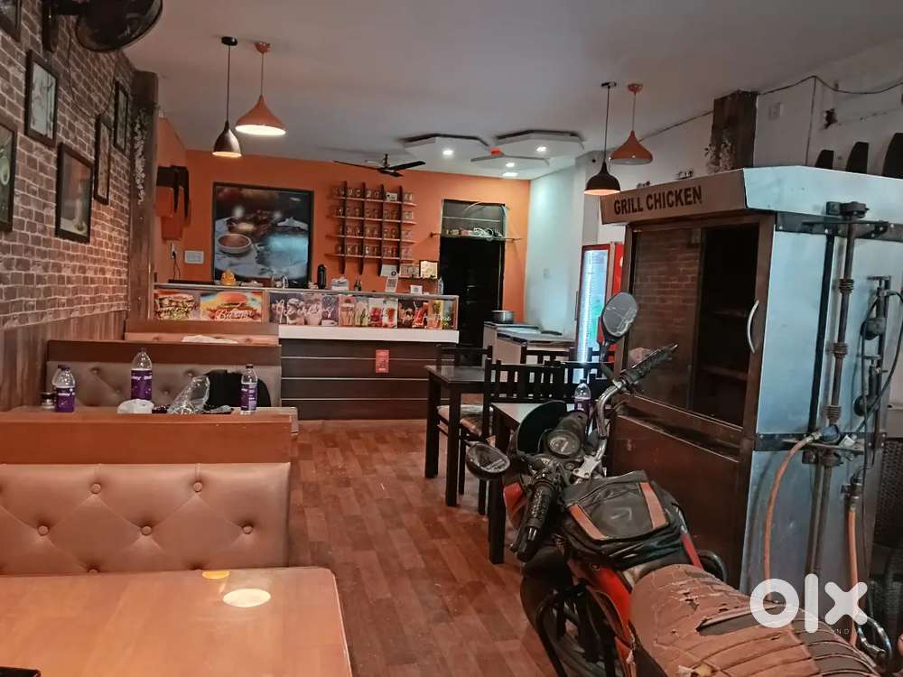 Tom and Jerry restaurant