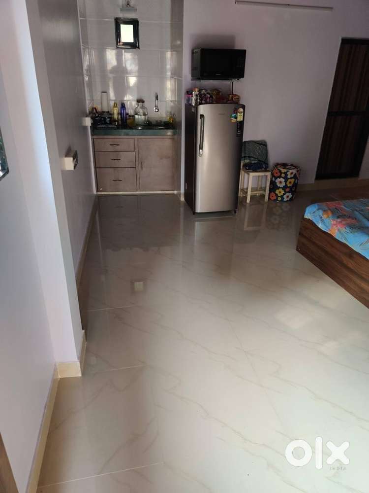 Near mithibai college and vile parle station