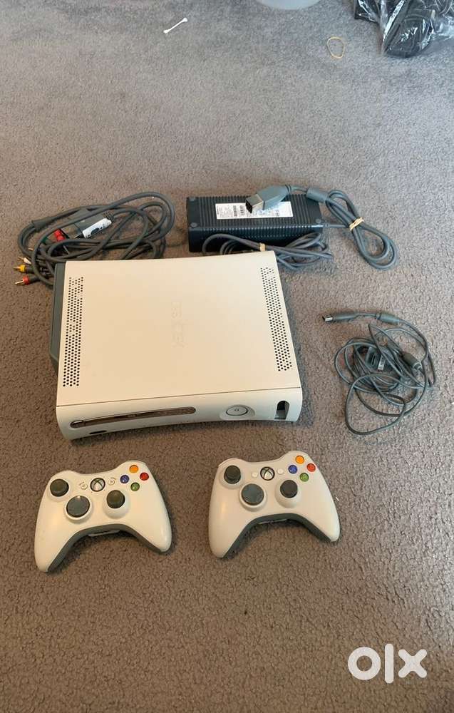 Xbox 360+ 4 remotes