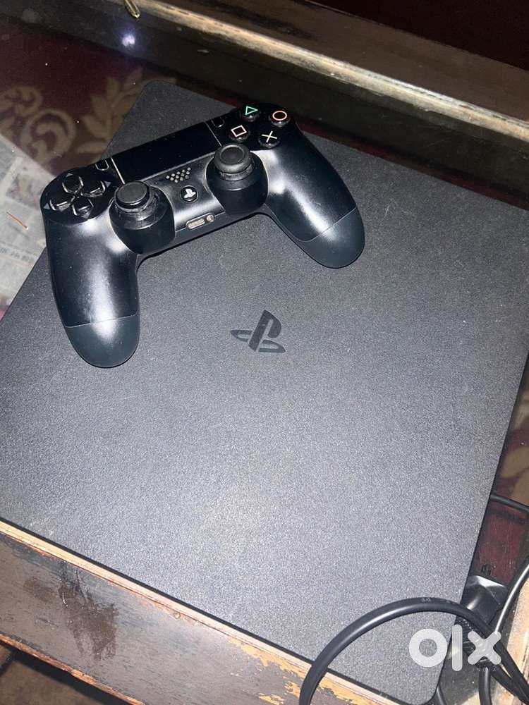 Play station 4 slim 1 tb