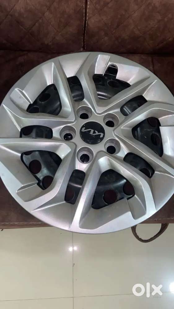 NEWW WHEELS KIA CARENS 4 WHEELS BOX PACK