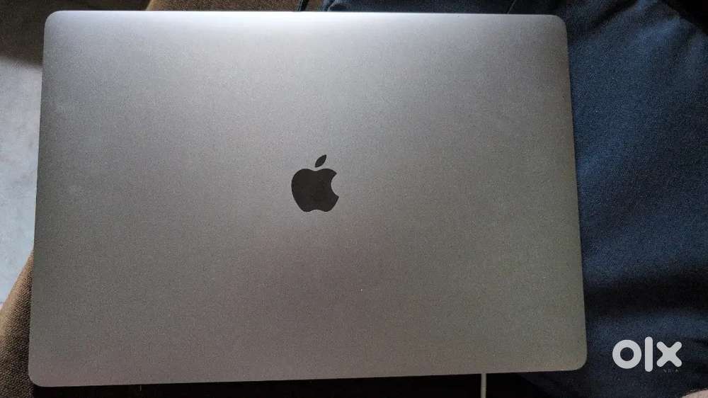 MacBook Pro 16-inch (2019) i9 /32GB/ 1TB SSD / Radeon Pro