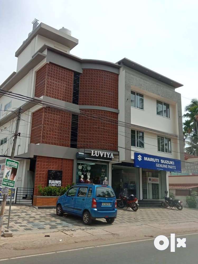 900sq.ft Semifurnished Commercial Space For Rent at Kannur (NS)