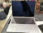 Macbook pro (2017 mid 2 thunderboult port 1 3.5 mm jack total 3 ports)