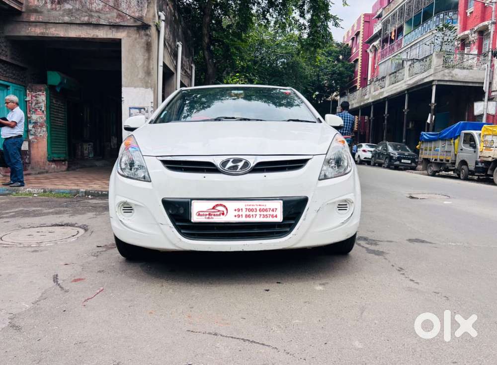 Hyundai i20 2010-2012 1.2 Sportz, 2011, Petrol