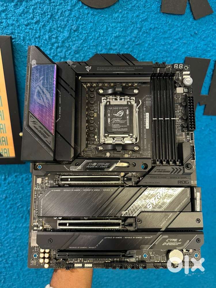 ROG strix X670E -E gaming wifi motherboard