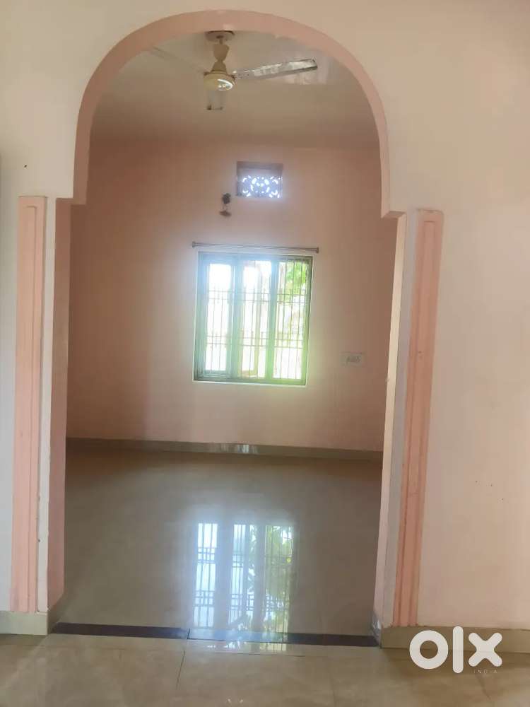 2 bedroom 1 bathroom 1 pujaroom 1 drawing room 1 dining