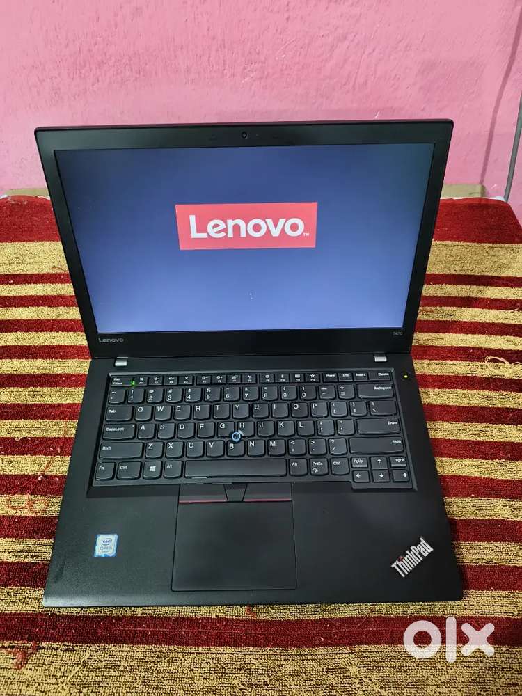 Core i5 6th gen, SSD 256 GB, RAM 8GB.