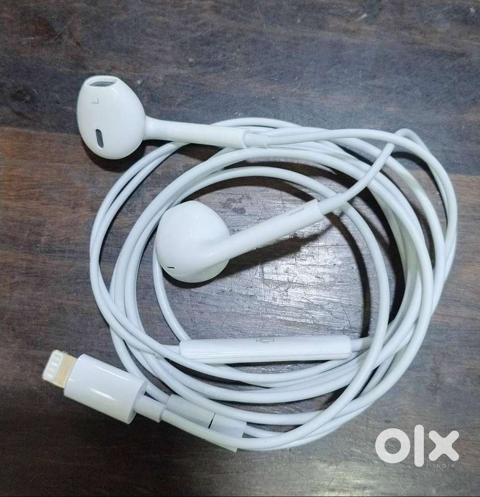 iPhone 13 Earphones