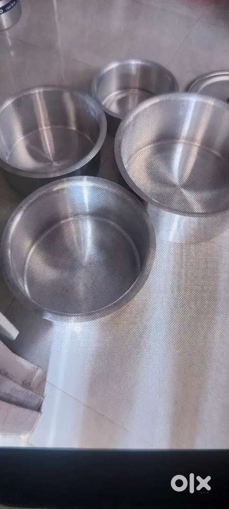 Large and new  kitchen bowls for cooking