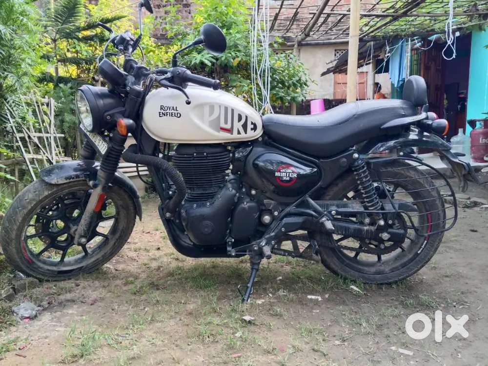 Royal Enfield Hunter 350 White Colour