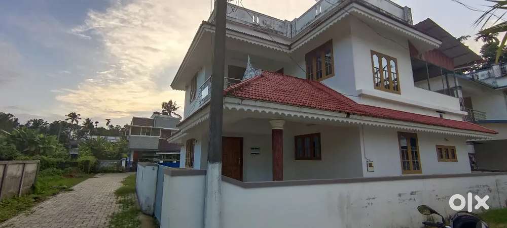 Aluva karumalloor 5 ct 1400 sft 3 bhk rent 10000