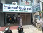 Dosai master, stall duty, waiter, cook master