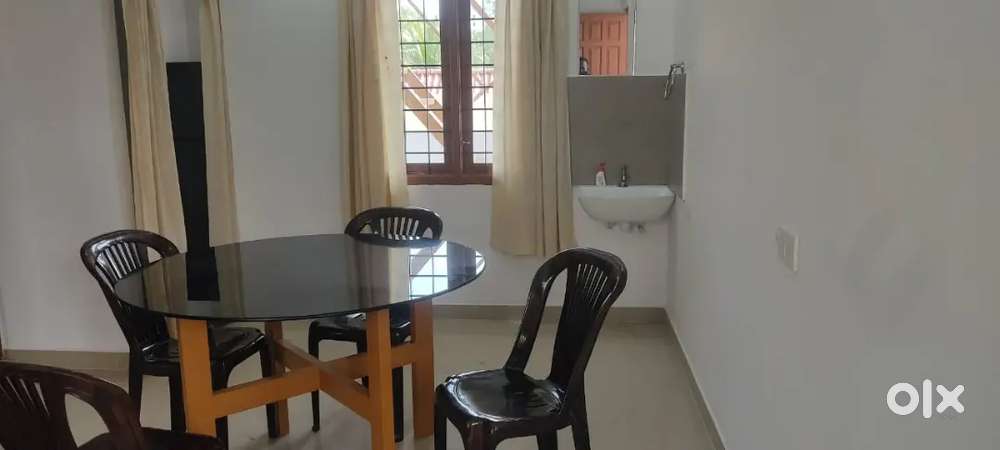 Farnishd house 15000 near palarivattaom near