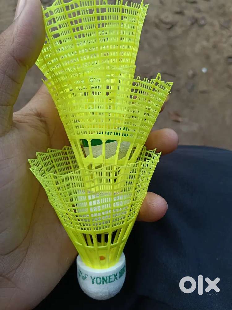 Yonex shuttle cock