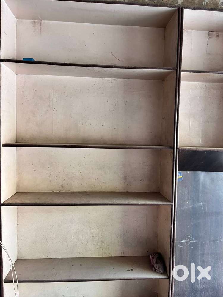 Shop fitting