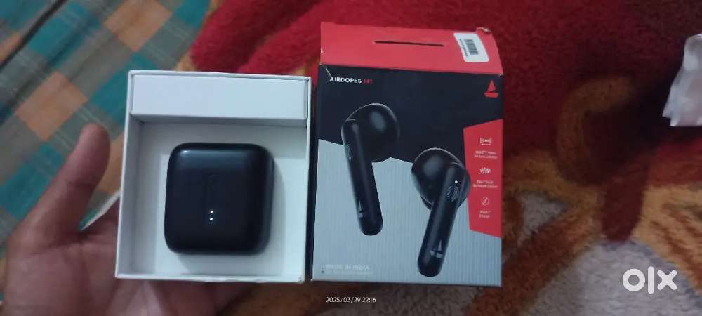 BOAT AIRDOPES 141 Earbuds in Excellent Condition