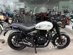 Royal Enfield hunter 350 abs single owner brand new condition