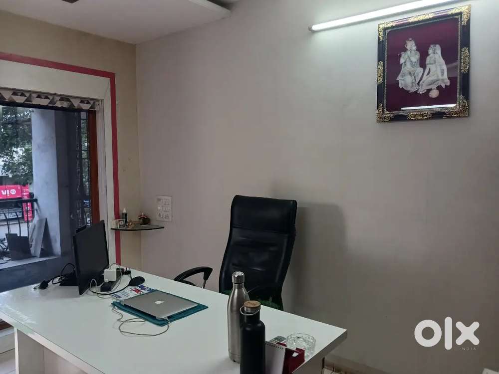 Office for rent in umra