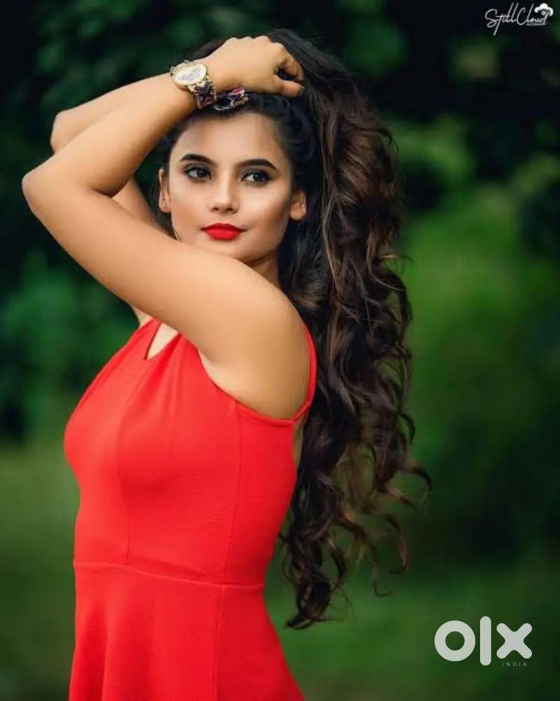 Female Model For Photoshoot